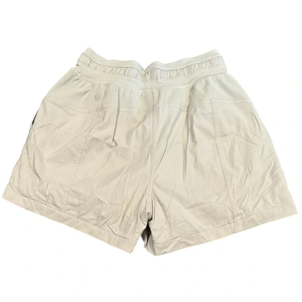Lululemon Dance Studio High-Rise Short 3.5" - Picture 7 of 7